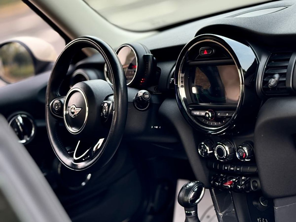 MINI MINI  2016款 1.2T ONE 先鋒派圖片