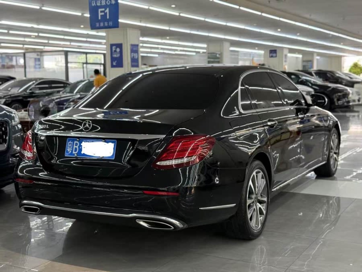 奔馳 奔馳E級  2019款 改款 E 300 L 豪華型圖片