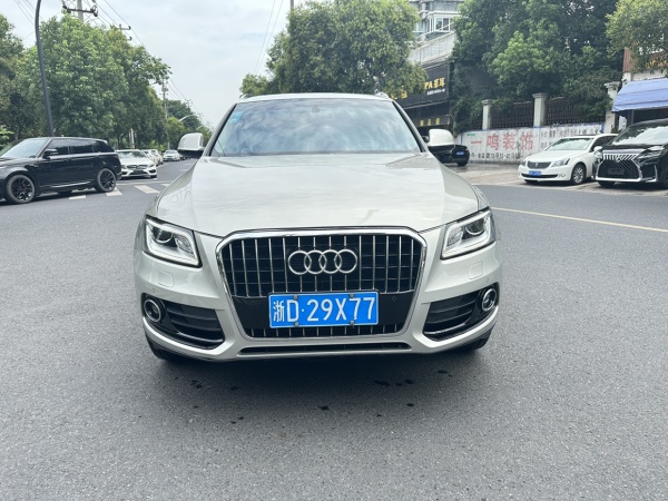 奥迪 奥迪Q5  2016款 Plus 40 TFSI 动感型