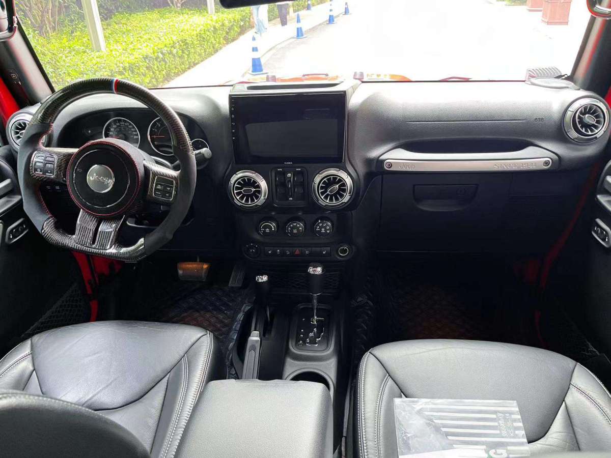 Jeep 牧马人  2015款 3.6L Rubicon 四门舒享版图片