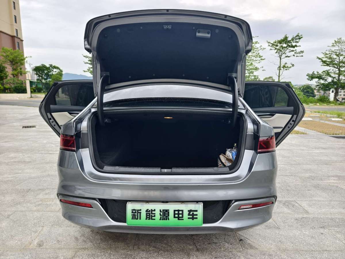比亞迪 秦PLUS  2021款 DM-i 55KM 旗艦型圖片