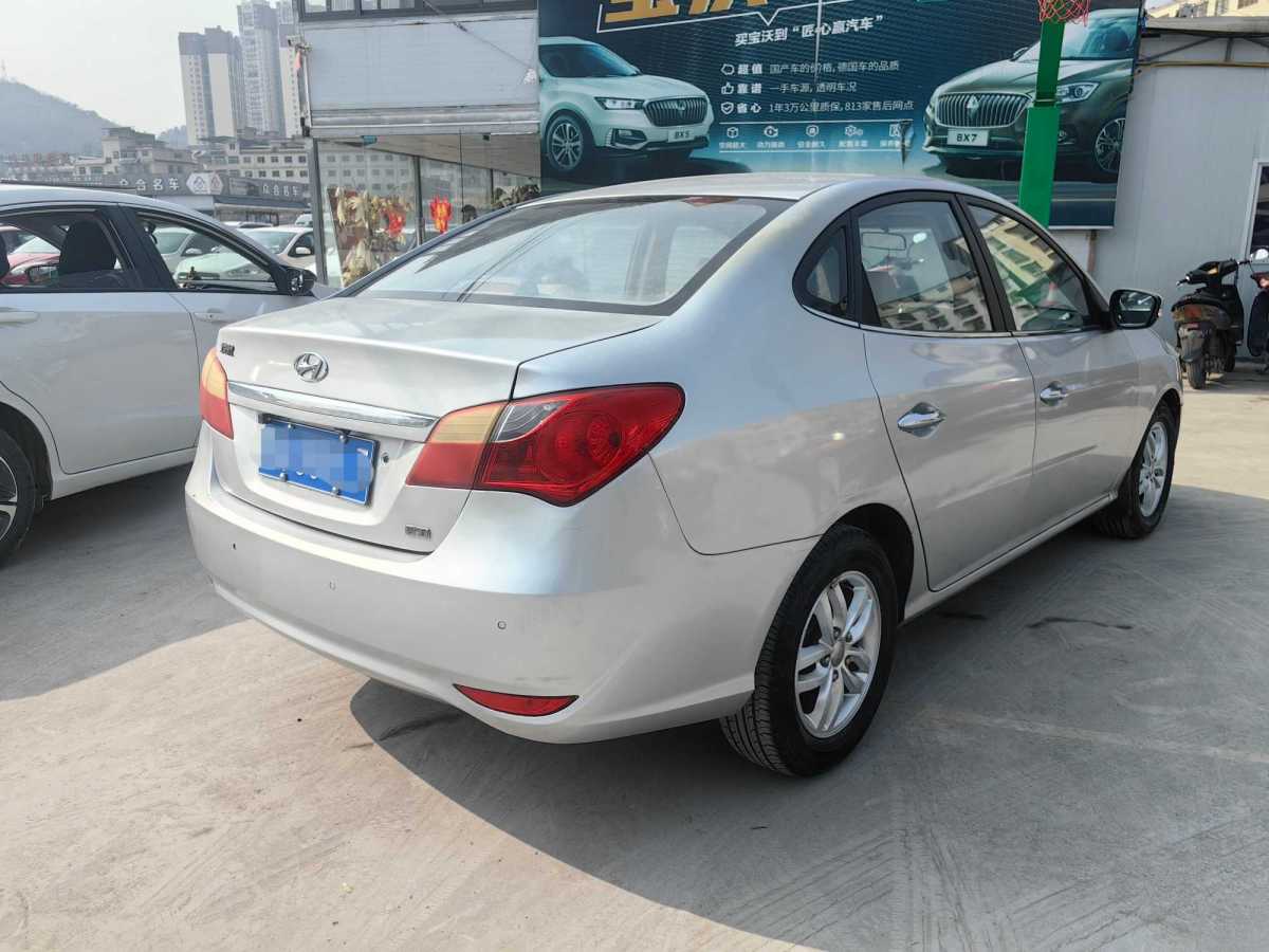 現(xiàn)代 悅動  2011款 1.6L 手動豪華型圖片