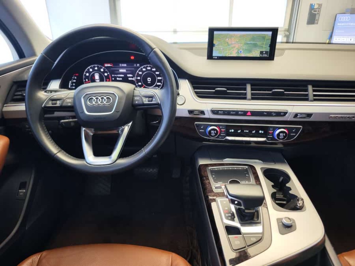 奧迪 奧迪Q7  2018款 45 TFSI S line運(yùn)動(dòng)型圖片