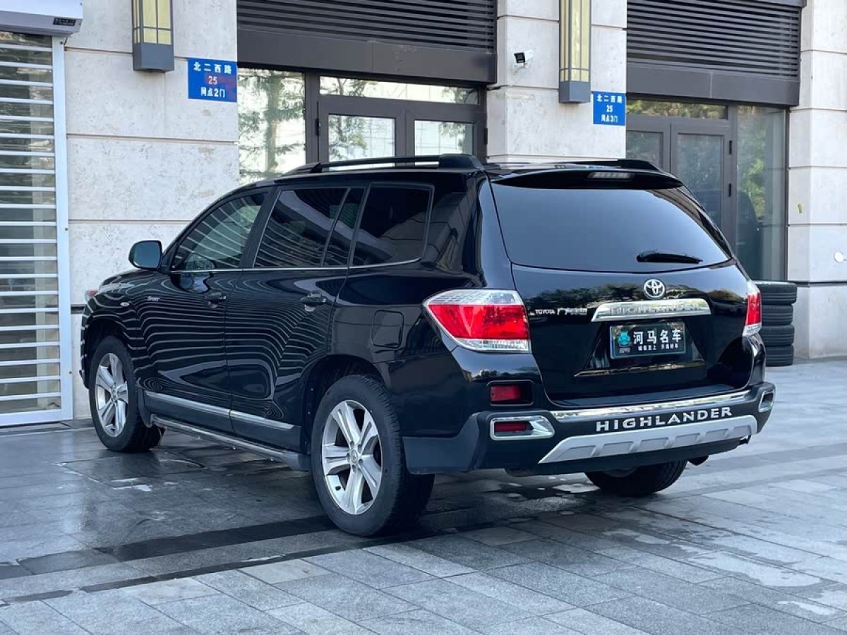 豐田 漢蘭達(dá)  2012款 2.7L 兩驅(qū)7座豪華導(dǎo)航版圖片