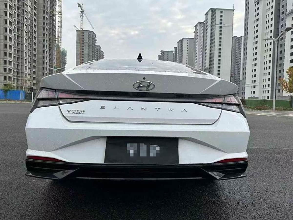 現(xiàn)代 伊蘭特  2023款 1.5L CVT LUX尊貴版圖片