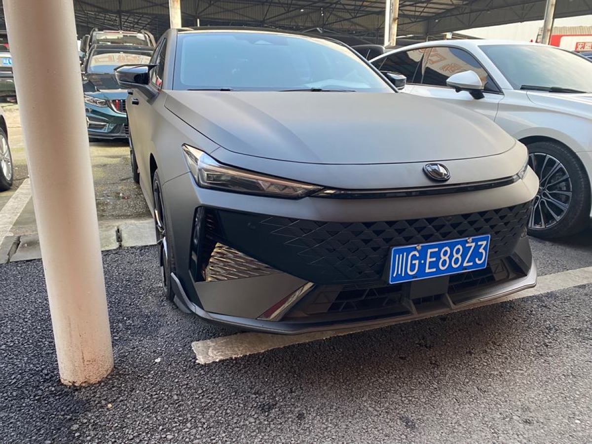 長(zhǎng)安 長(zhǎng)安UNI-V  2024款 1.5T 尊享型圖片