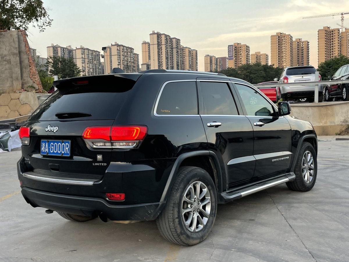 2015年4月Jeep 大切諾基  2014款 3.0TD 柴油 舒享導(dǎo)航版