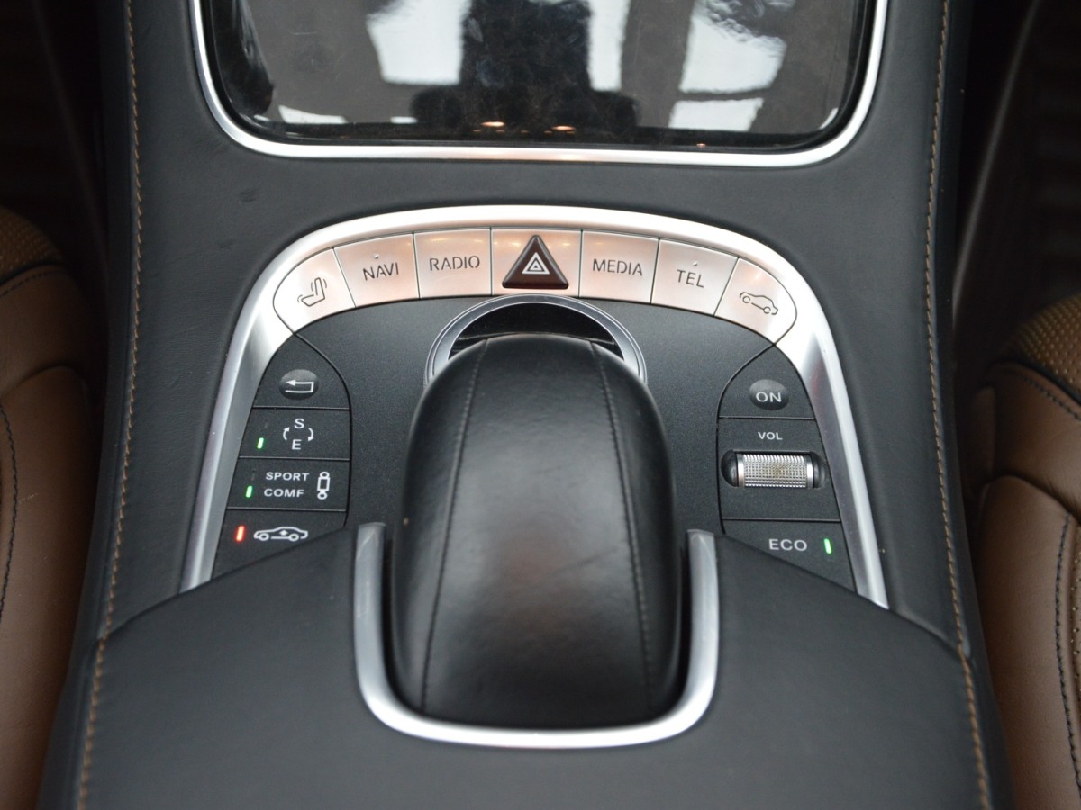 2014年2月奔驰 奔驰S级  2014款 S 500 L