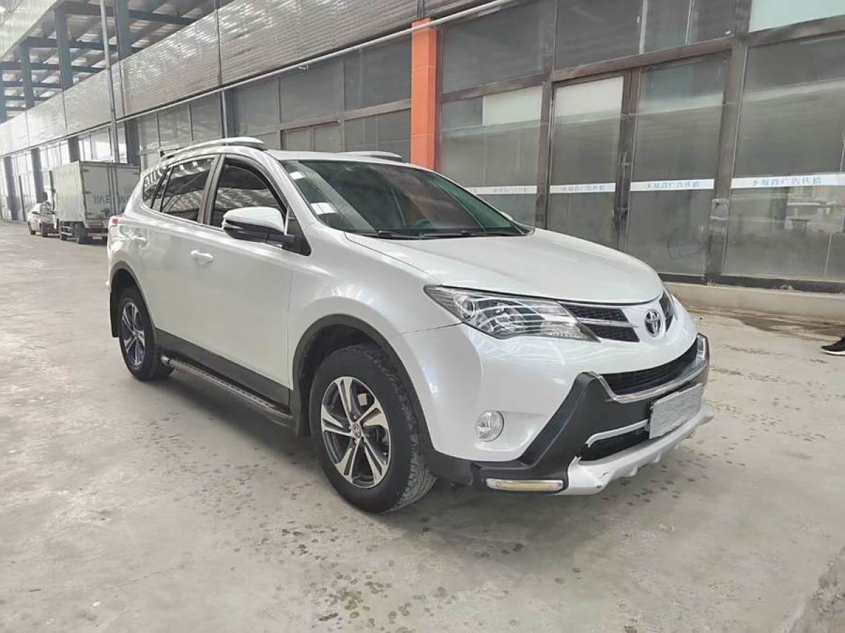 豐田 RAV4榮放  2015款 2.0L CVT兩驅(qū)風(fēng)尚版圖片