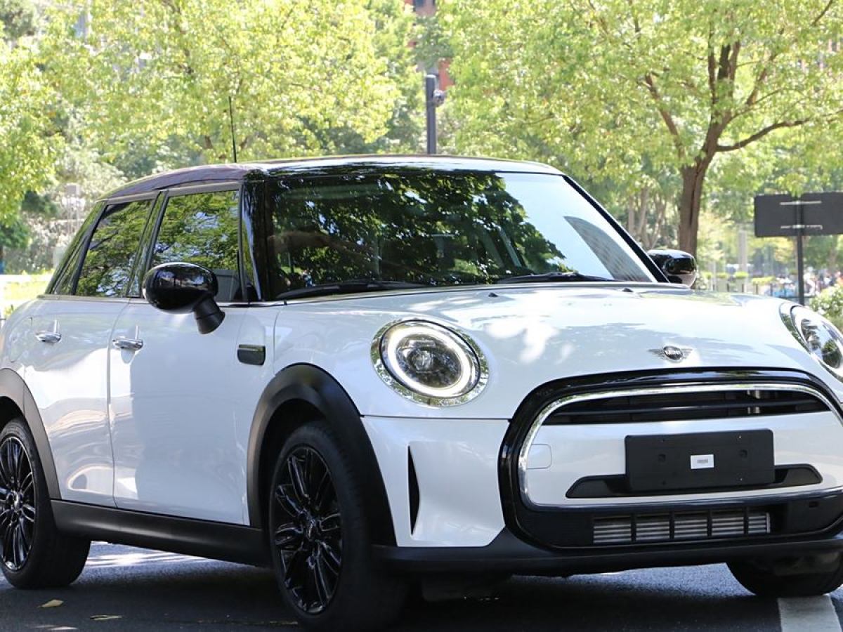 MINI MINI  2023款 1.5T COOPER 藝術家 五門版圖片