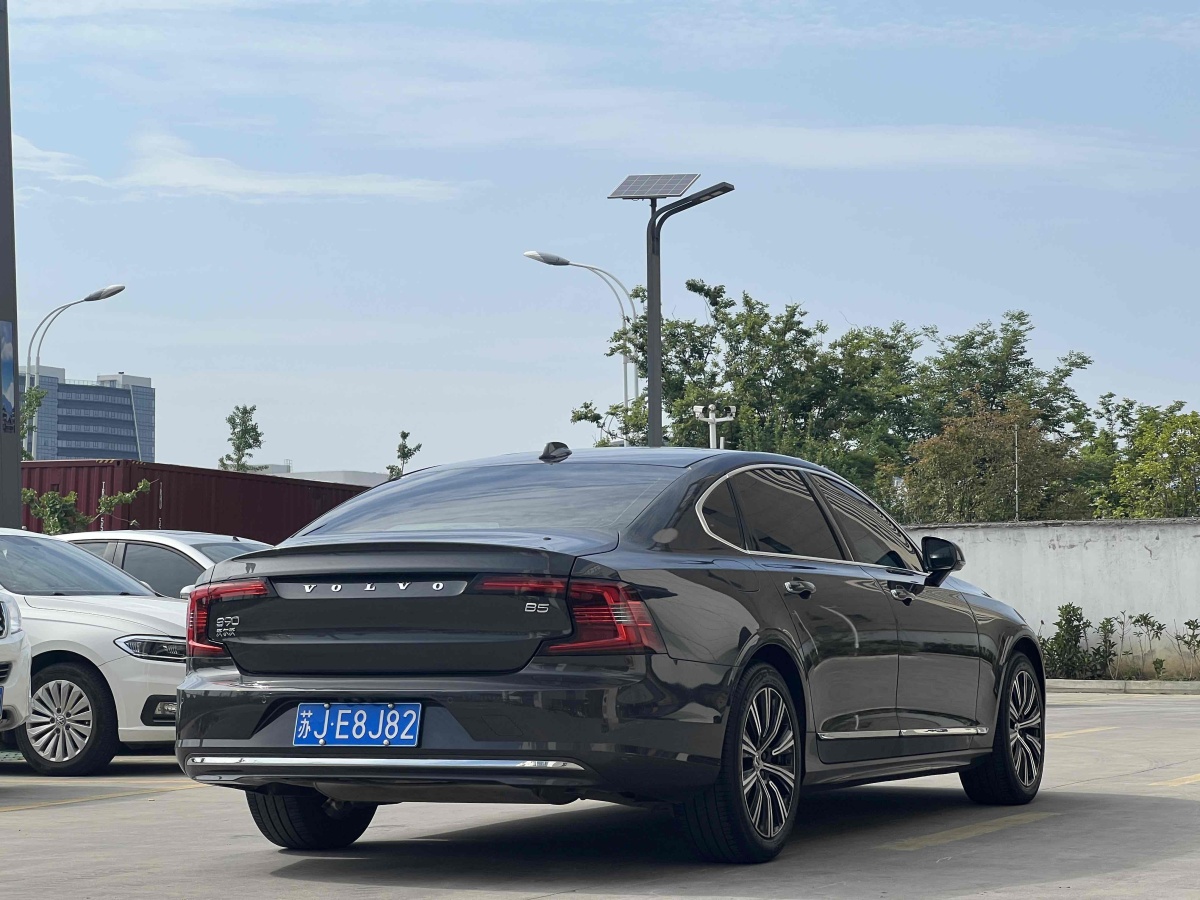 2021年5月沃爾沃 S90  2021款 B5 智遠(yuǎn)豪華版