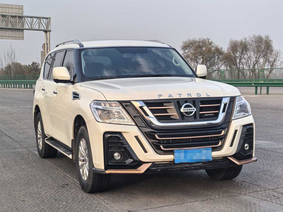 日產(chǎn) 途樂(lè)  2018款 4.0L 鉑金型圖片