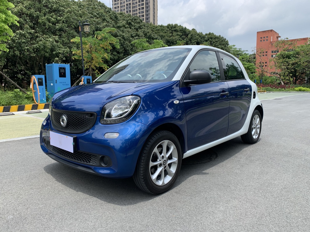 【莆田】2017年8月 smart forfour 2018款 1.0l 52千瓦靈動版 自動檔