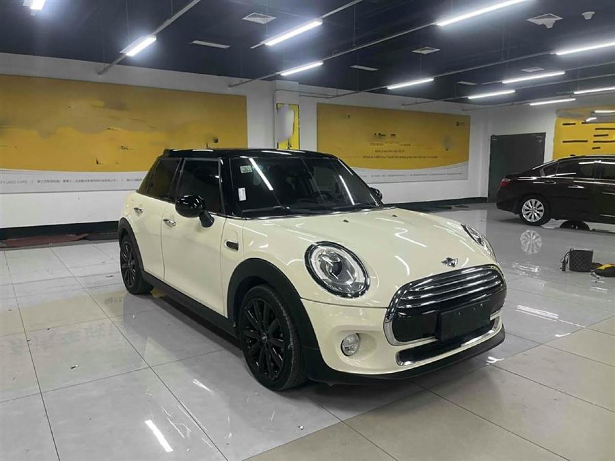 MINI MINI  2018款 1.5T COOPER 經(jīng)典派 五門(mén)版圖片