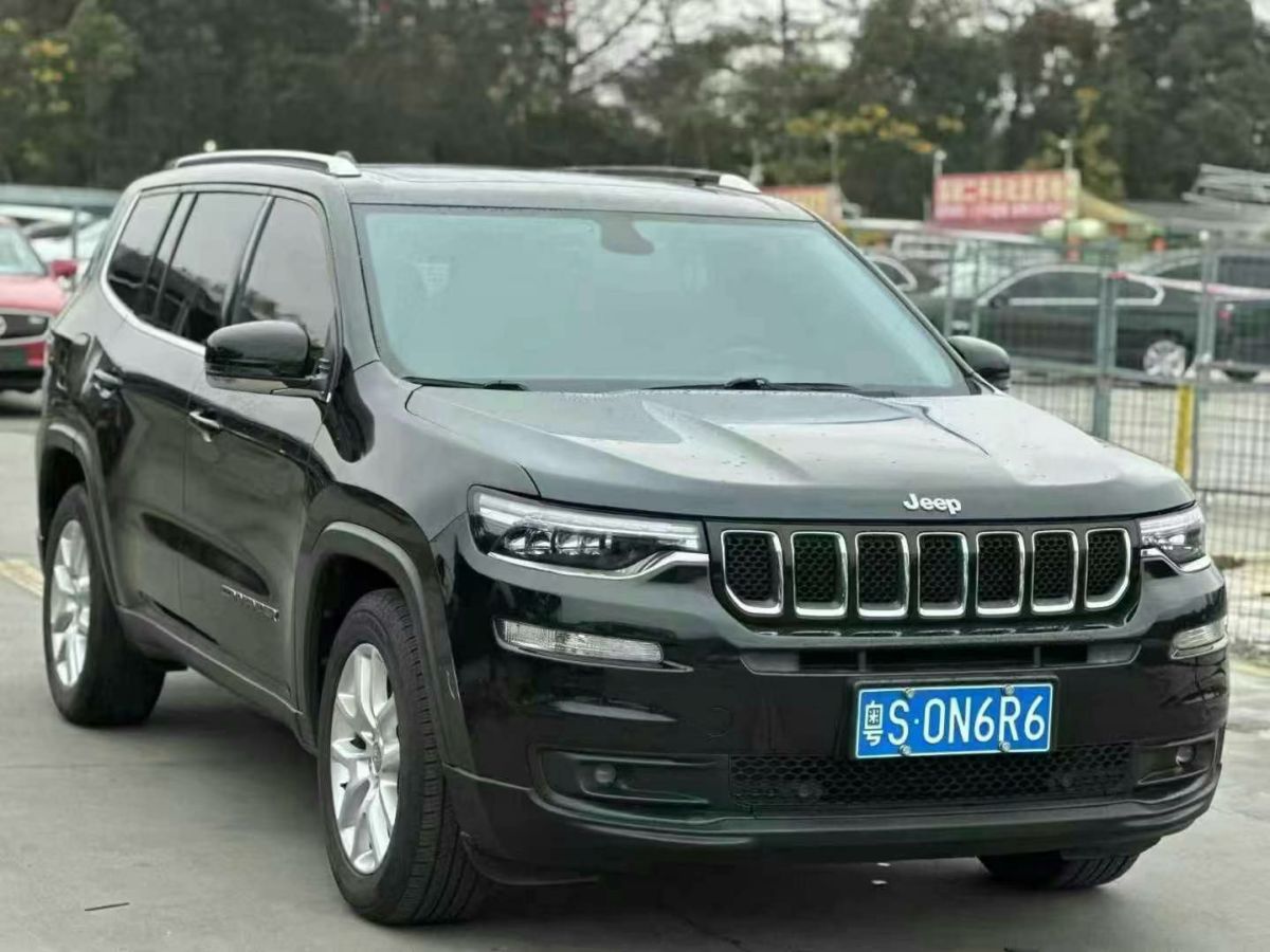 Jeep 指揮官 圖片