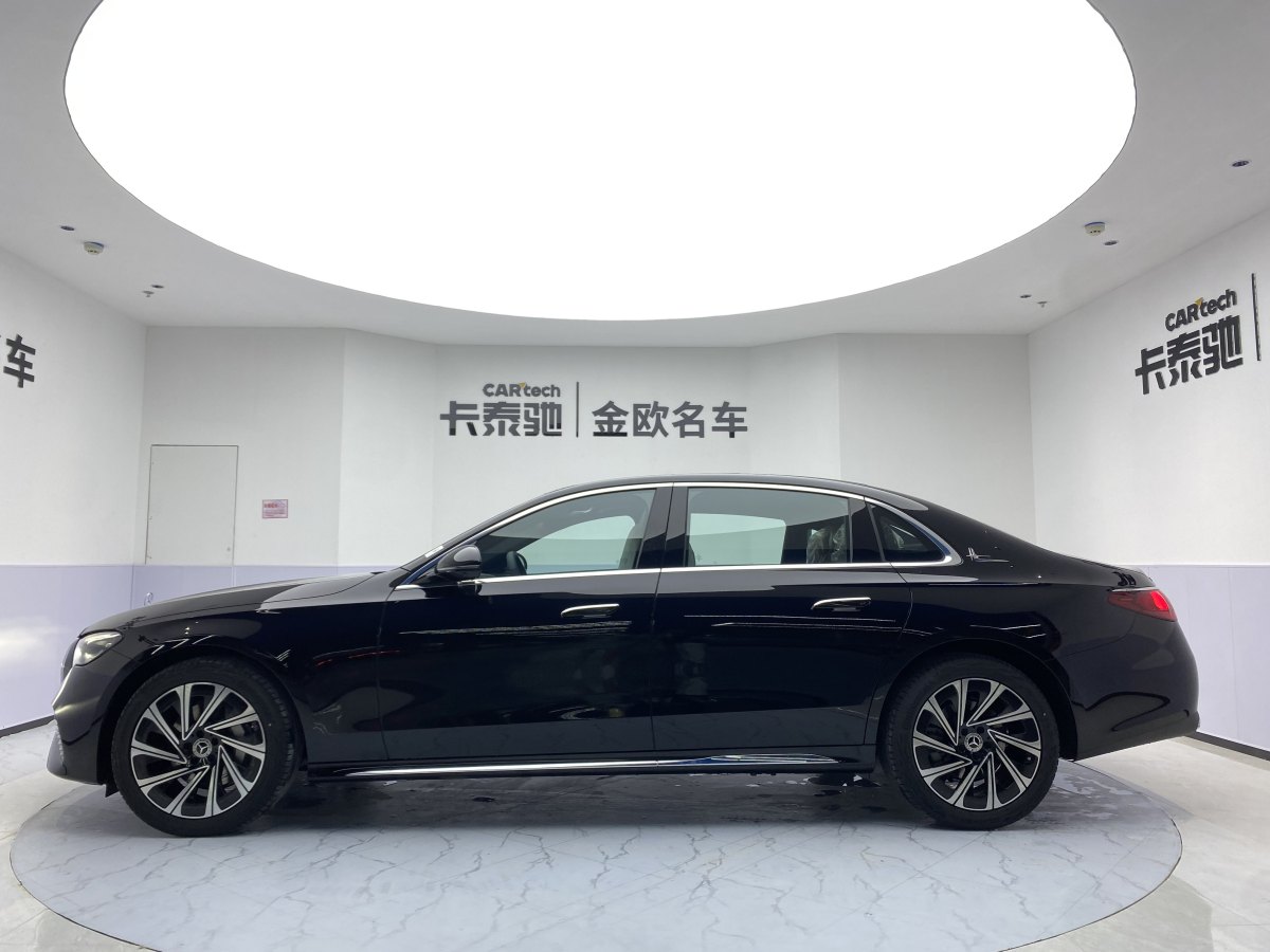 奔驰 奔驰E级  2019款 改款 E 300 L 豪华型图片