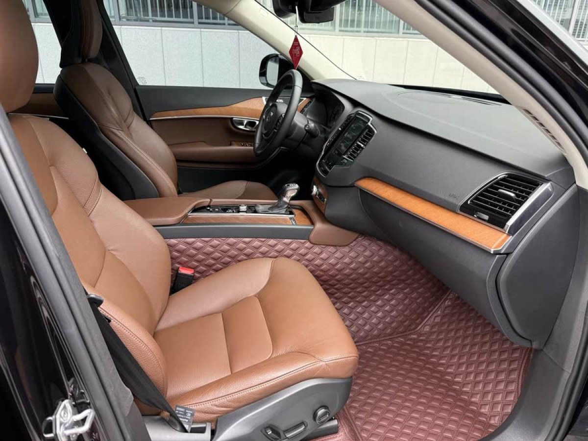 沃爾沃 XC90  2019款  T6 智逸版 7座 國(guó)VI圖片