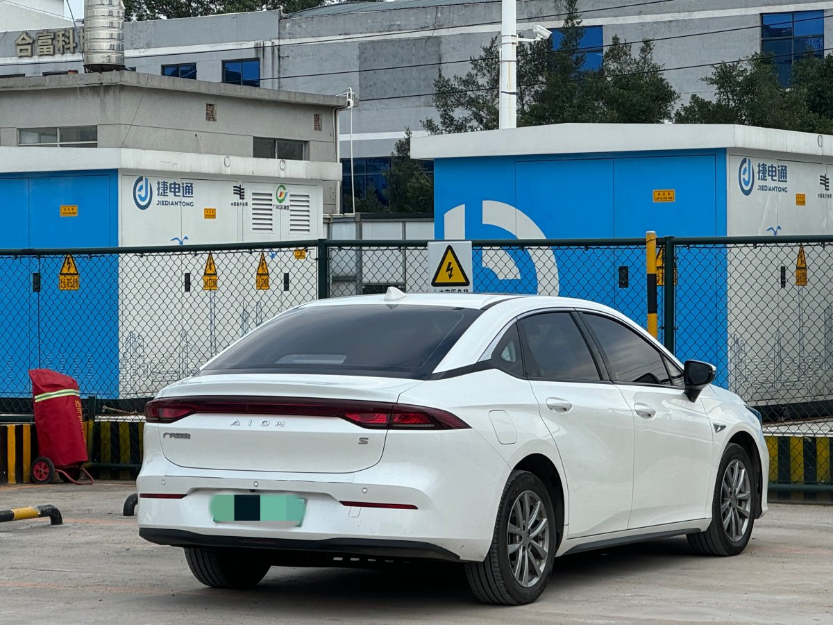 埃安 AION S  2023款 炫 580 55.2kWh 磷酸鐵鋰圖片