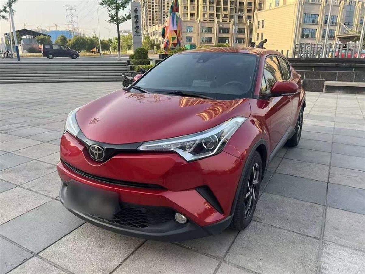 豐田 C-HR  2018款 2.0L 領(lǐng)先版 國(guó)V圖片