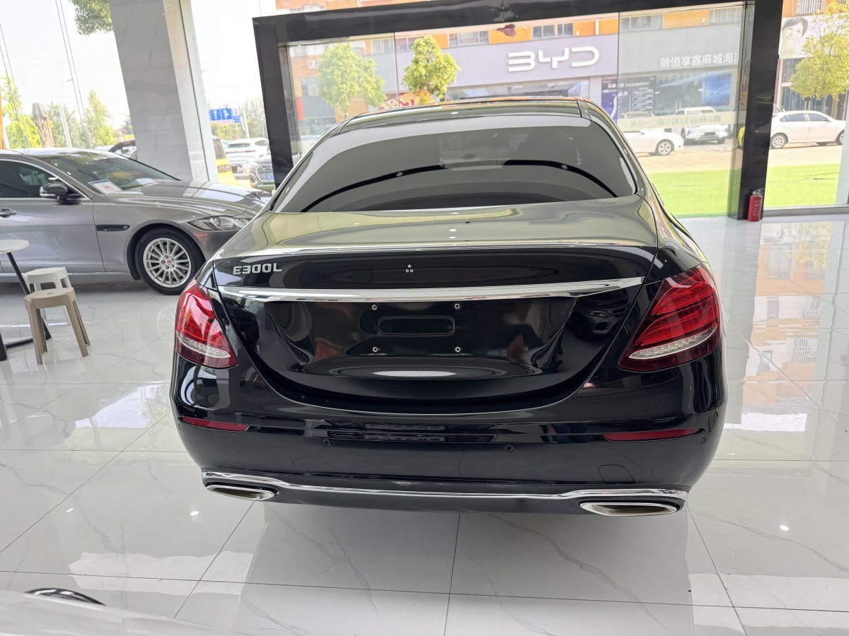 奔馳 奔馳E級(jí)  2020款 改款 E 300 L 時(shí)尚型圖片