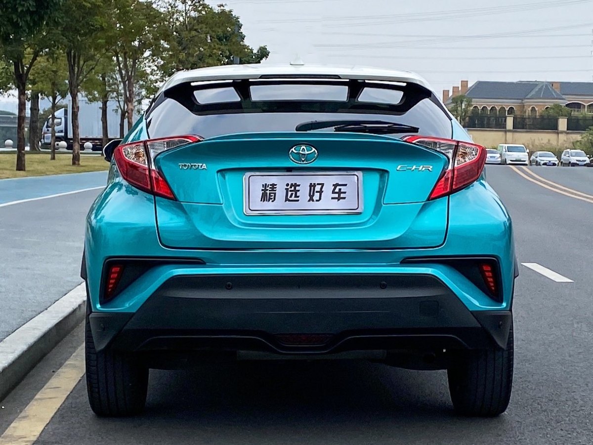 豐田 C-HR  2018款 2.0L 領(lǐng)先版 國(guó)V圖片