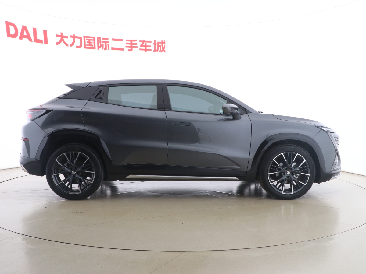 2023年8月長(zhǎng)安 UNI-T  2022款 1.5T 運(yùn)動(dòng)版 尊貴型