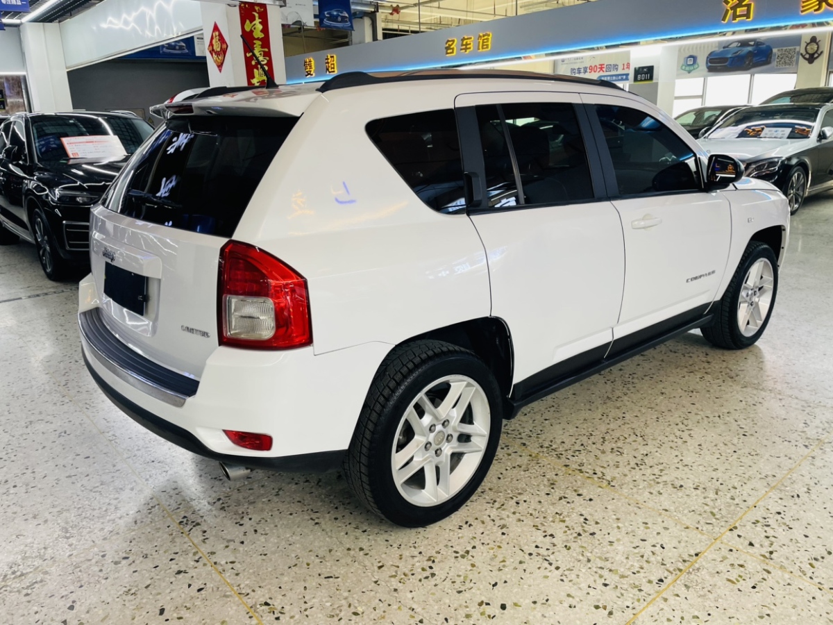 Jeep 指南者  2013款 2.0L 兩驅(qū)運動版圖片