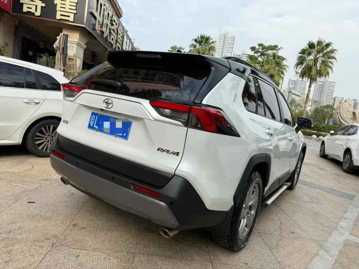 豐田 RAV4榮放  2021款 2.0L CVT四驅(qū)風(fēng)尚版圖片