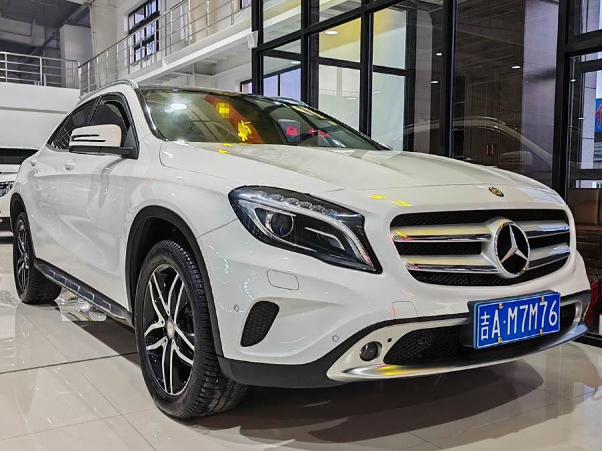 奔馳 奔馳GLA  2015款 GLA 220 4MATIC 時(shí)尚型圖片