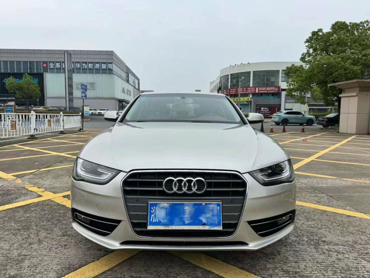 奧迪 奧迪A4L  2015款 A4L 1.8TFSI 30TFSI 舒適型圖片