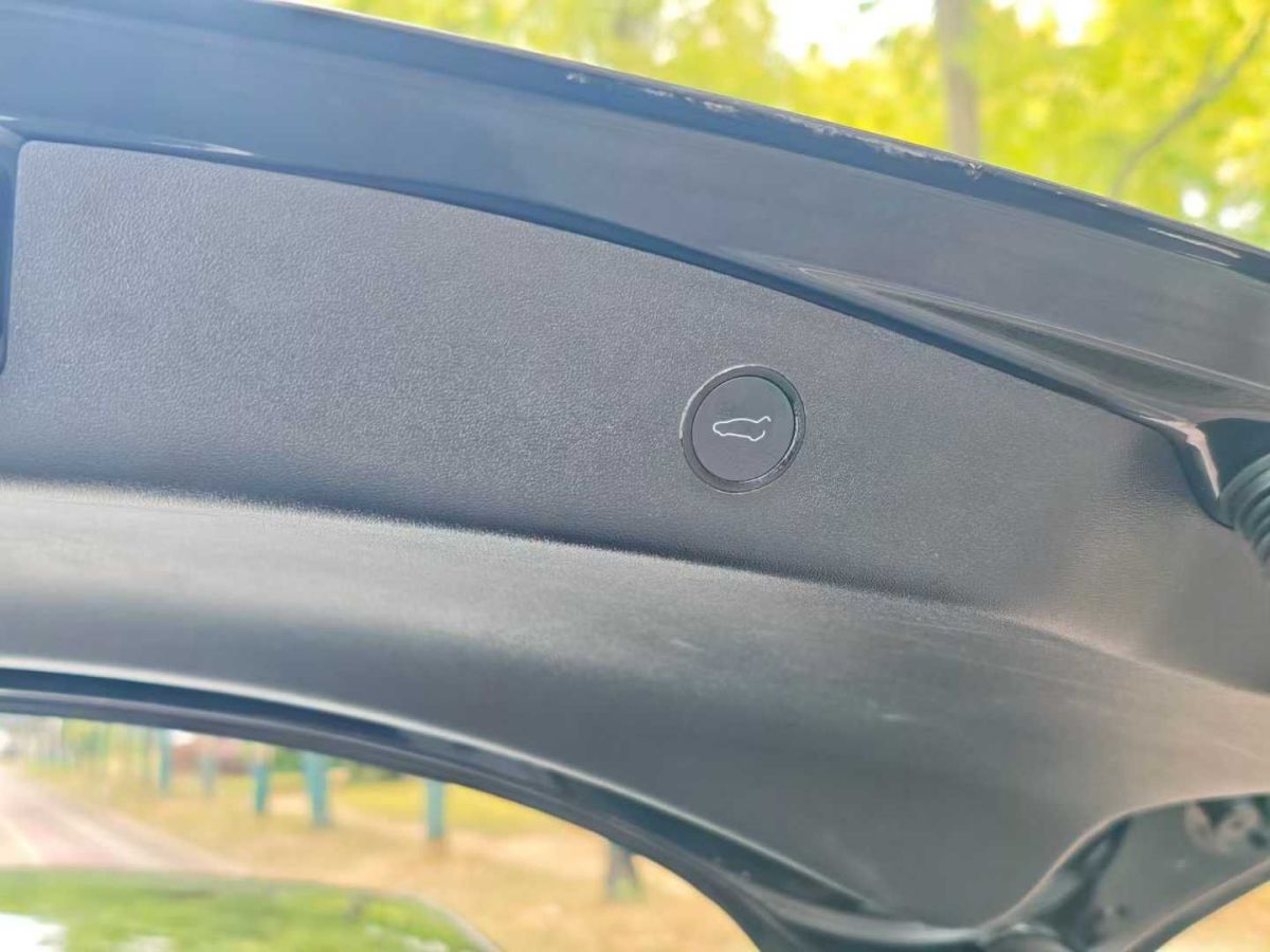 特斯拉 Model Y  2022款 后驅(qū)版圖片