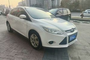 ?？怂?福特 兩廂經(jīng)典 1.8L 手動酷白典藏版