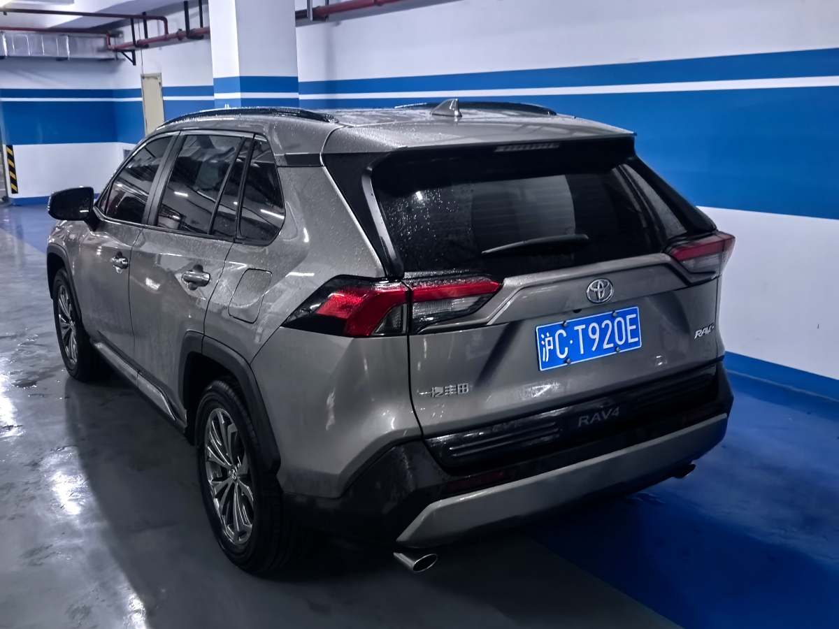 豐田 RAV4  2018款 榮放 2.0L CVT兩驅(qū)風(fēng)尚版圖片