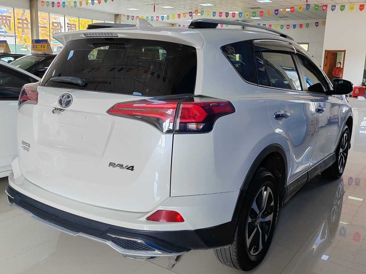 豐田 RAV4  2016款 榮放 2.0L CVT兩驅(qū)風(fēng)尚版圖片