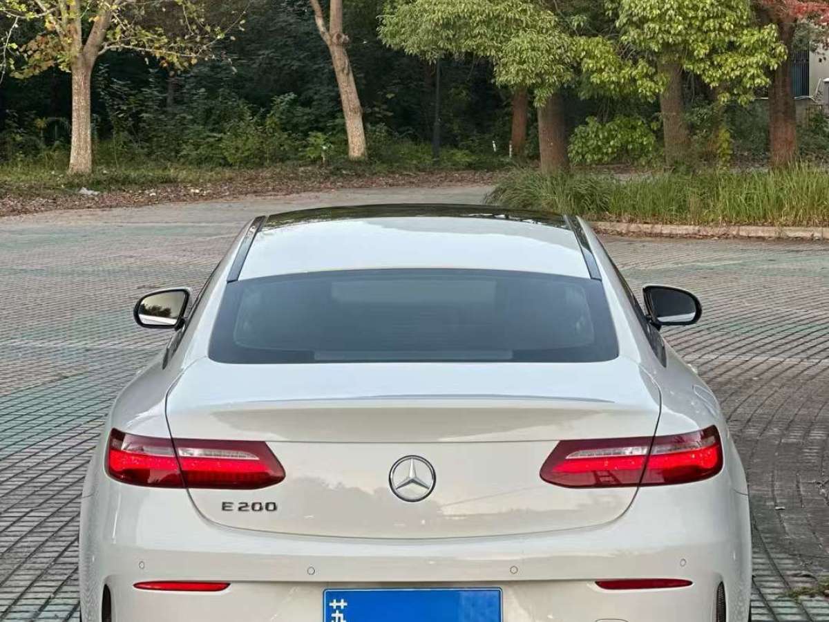 奔馳 奔馳E級  2019款 E 200 4MATIC 轎跑車圖片