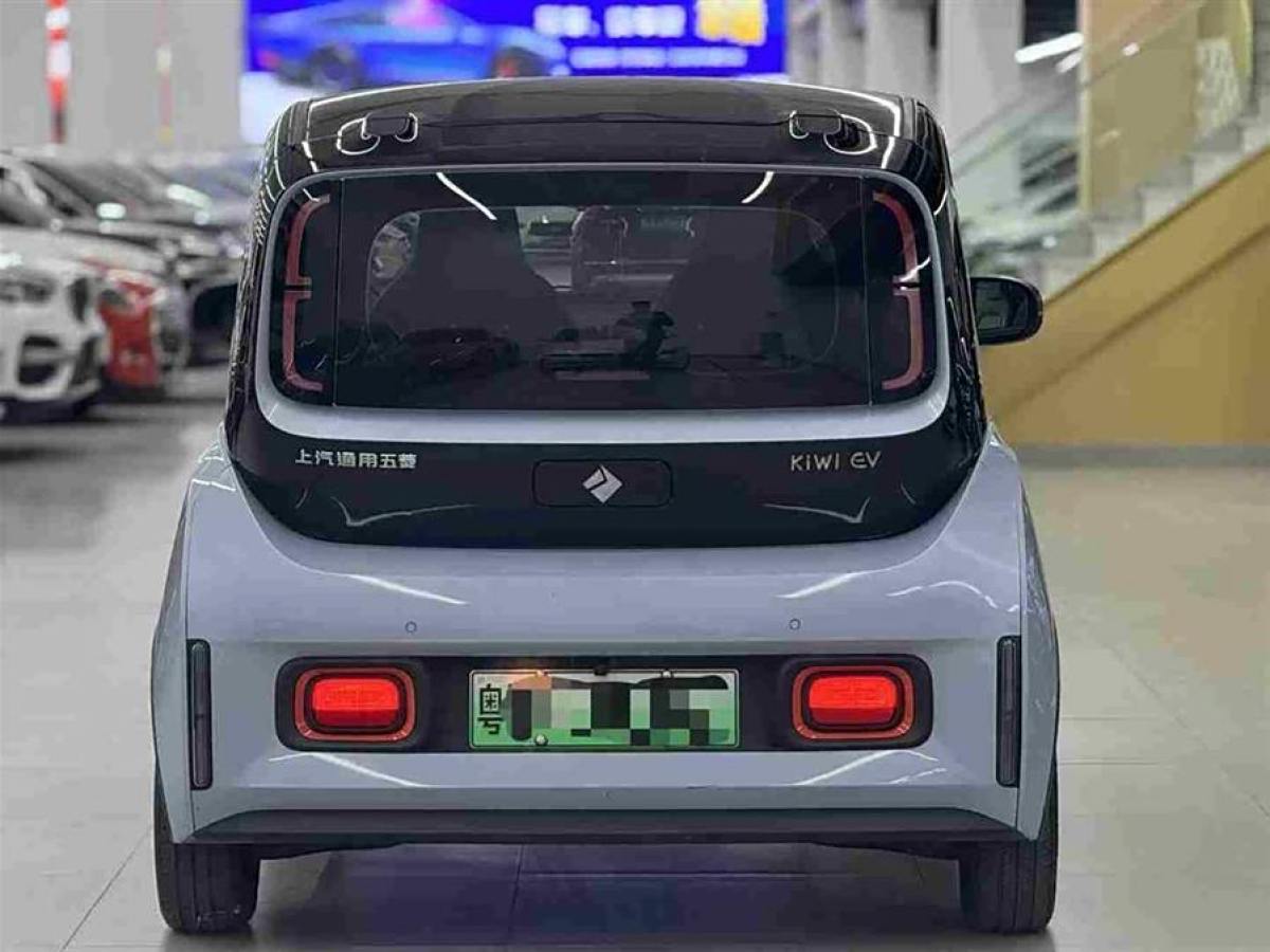 寶駿 寶駿KiWi EV  2022款 設(shè)計(jì)師輕享版 三元鋰圖片