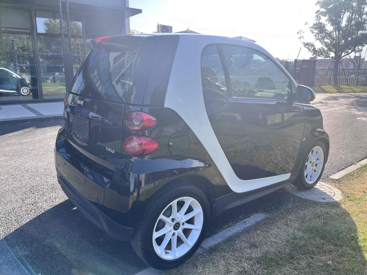 smart fortwo  2014款 1.0 MHD 硬頂新年特別版圖片