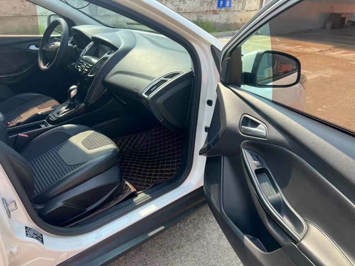 福特 ?？怂? 2017款 三廂 EcoBoost 180 自動精英型圖片