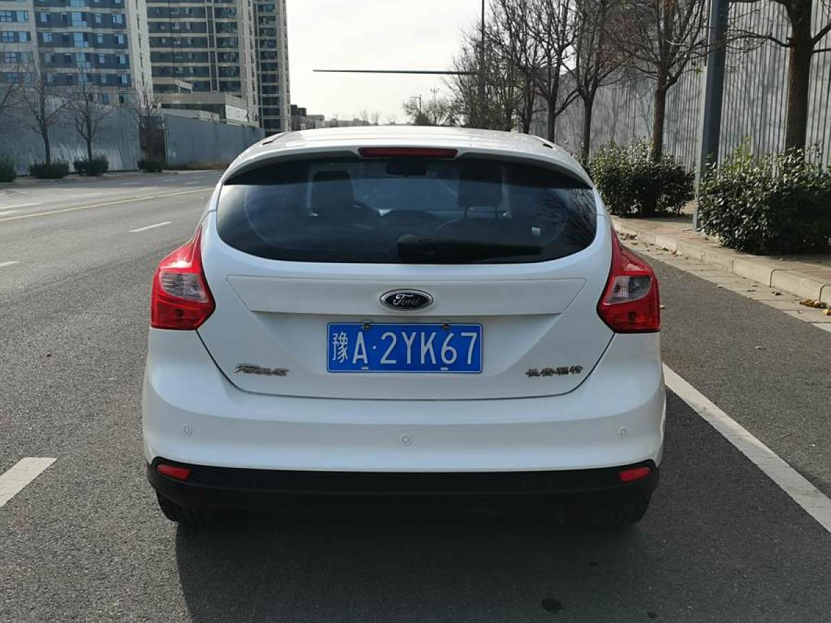 福特 ?？怂? 2012款 兩廂 1.6L 手動風尚型圖片