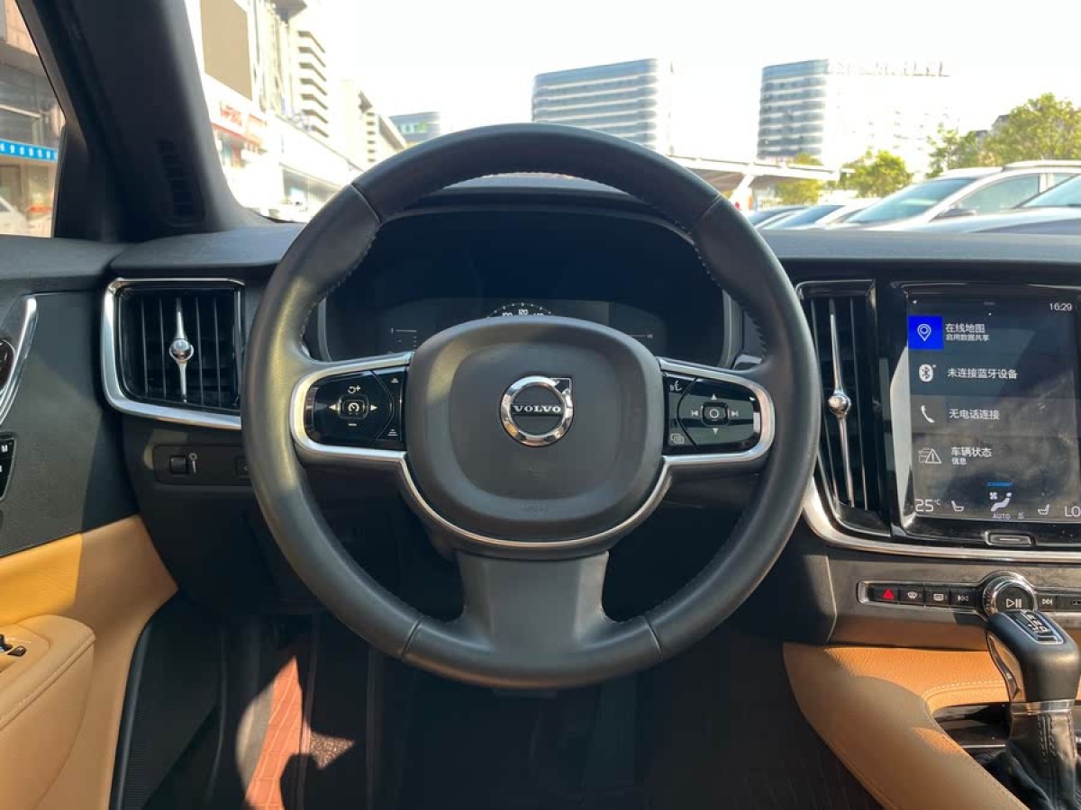 沃爾沃 S90  2018款 T4 智遠(yuǎn)版圖片