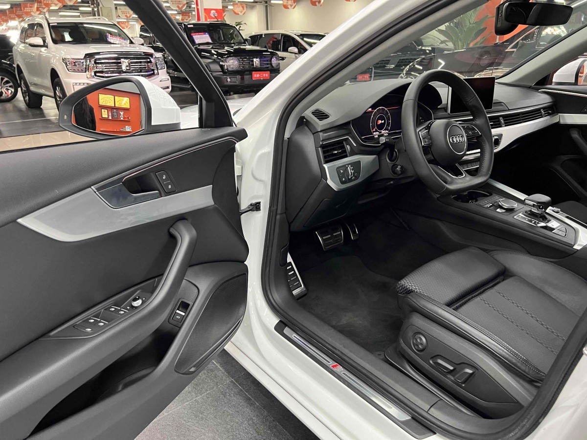2018年6月奧迪 奧迪A4L  2018款 30周年年型 40 TFSI 運(yùn)動(dòng)型