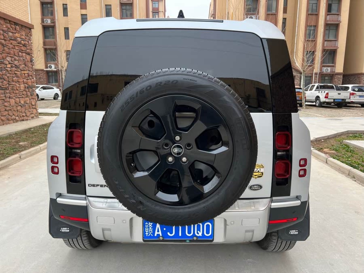 路虎 衛(wèi)士  2022款 90 2.0T P300 SE圖片