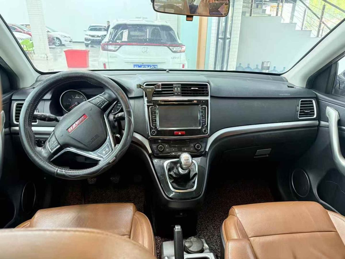 哈弗 H6  2015款 1.5T 手動(dòng)四驅(qū)尊貴型圖片