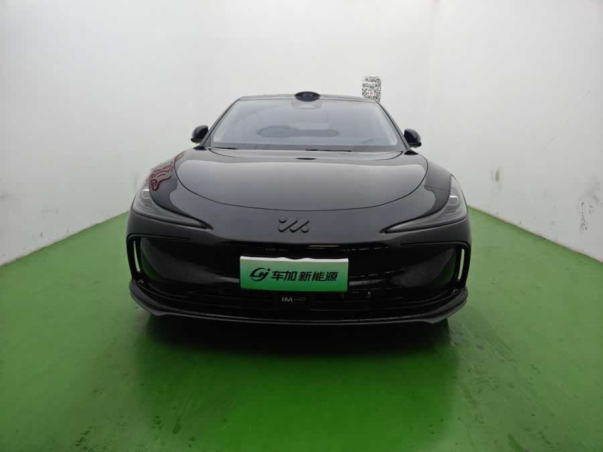 智己 智己L6  2024款 Max 標(biāo)準(zhǔn)版圖片