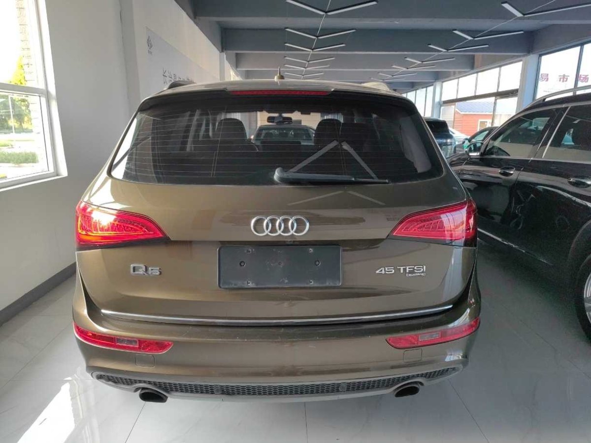 奧迪 奧迪Q5  2013款 45 TFSI quattro 運(yùn)動(dòng)型圖片