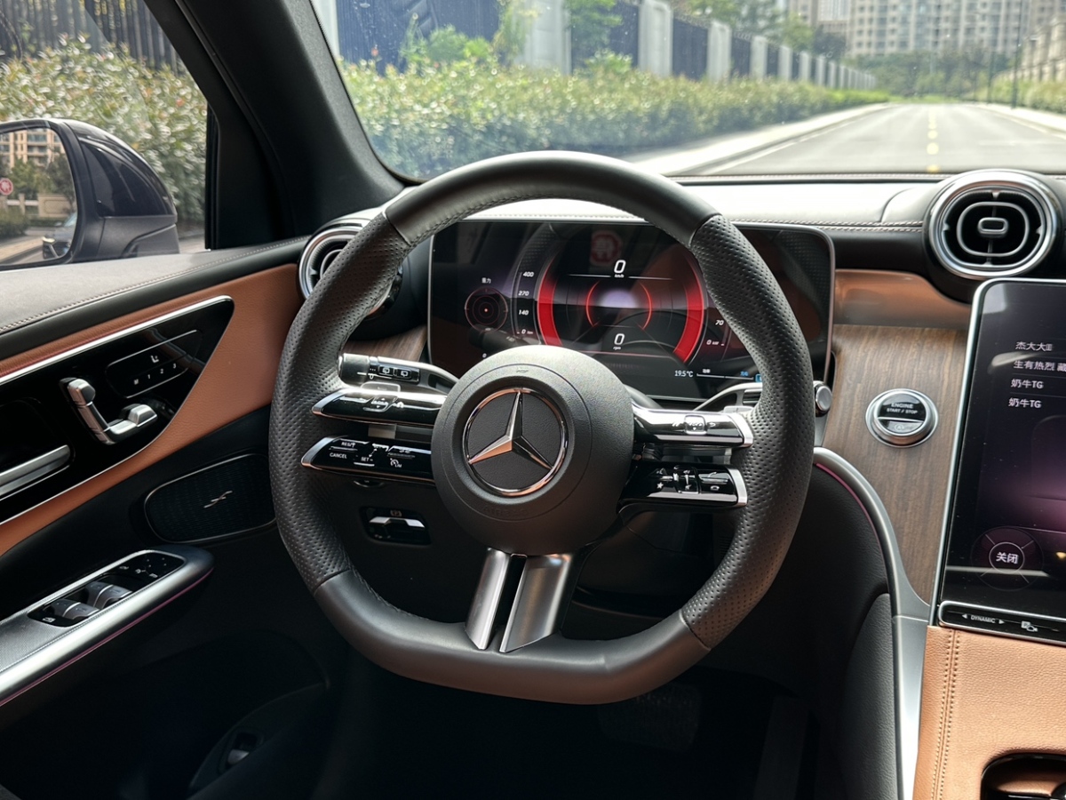 2023年5月奔馳 奔馳GLC  2023款 GLC 300 L 4MATIC 動(dòng)感型 7座