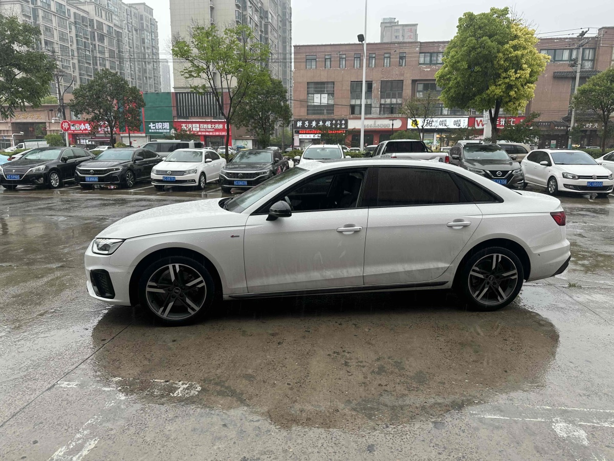奧迪 奧迪A4L  2022款 40 TFSI 豪華動(dòng)感型圖片