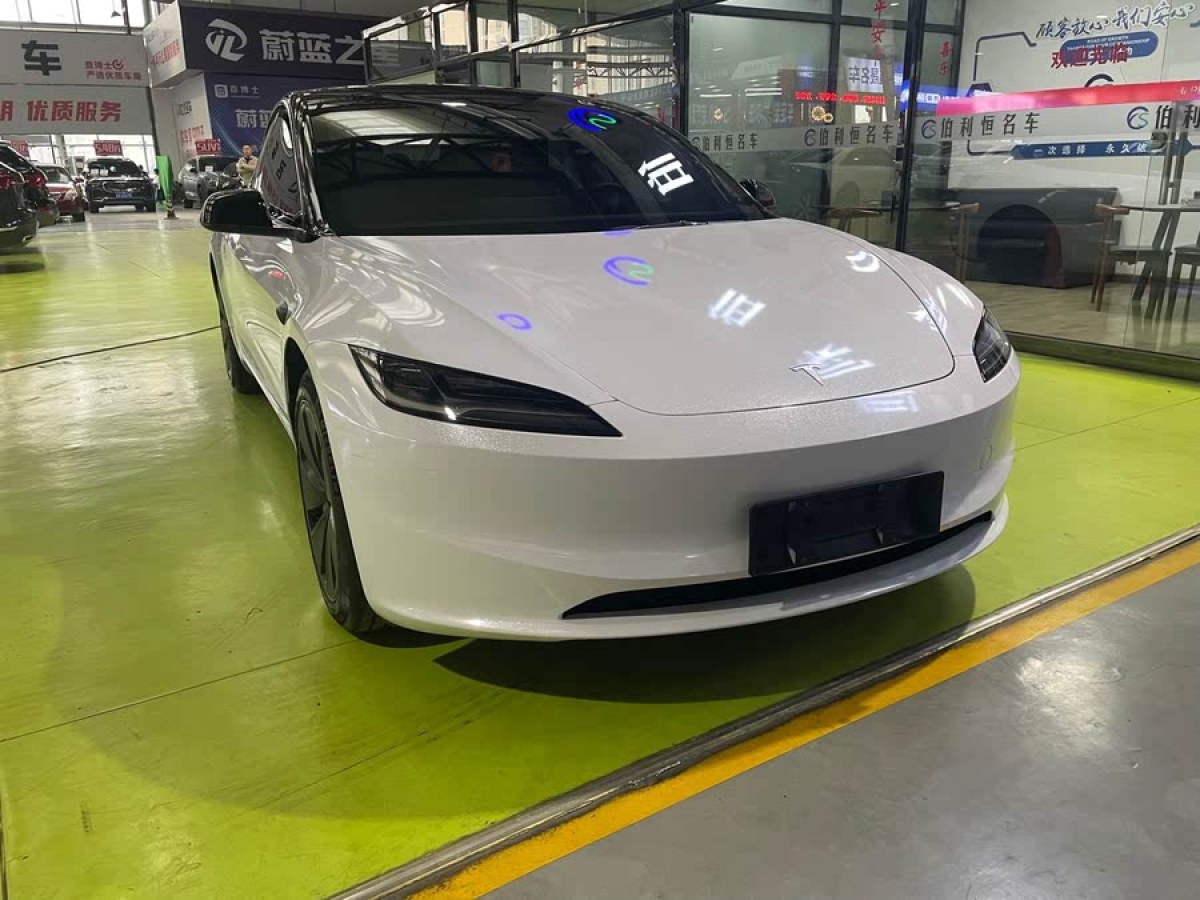 特斯拉 Model 3  2023款 煥新版 后輪驅(qū)動圖片