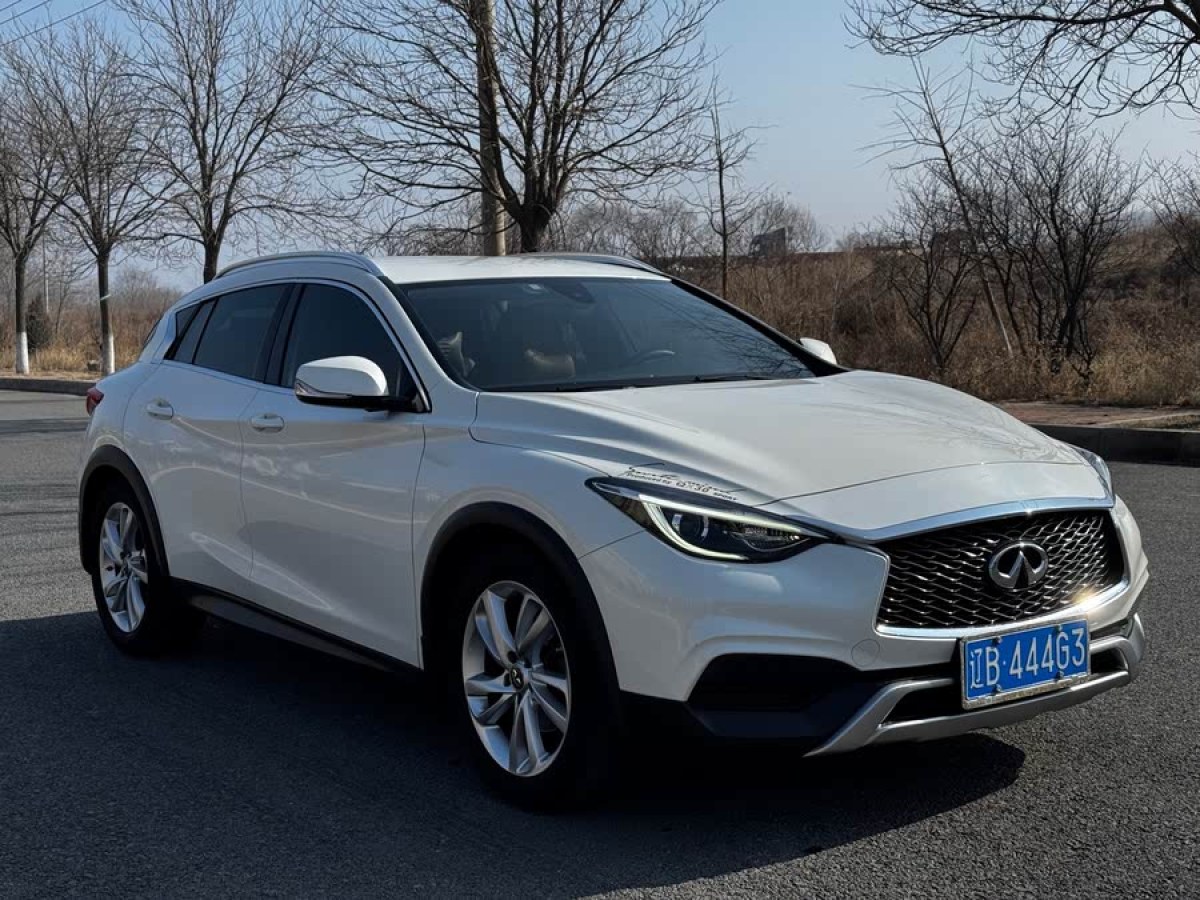 英菲尼迪 QX30  2017款 1.6T 兩驅(qū)時(shí)尚版圖片