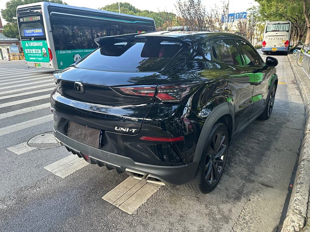 長(zhǎng)安 UNI-T  2020款 1.5T 尊貴型圖片